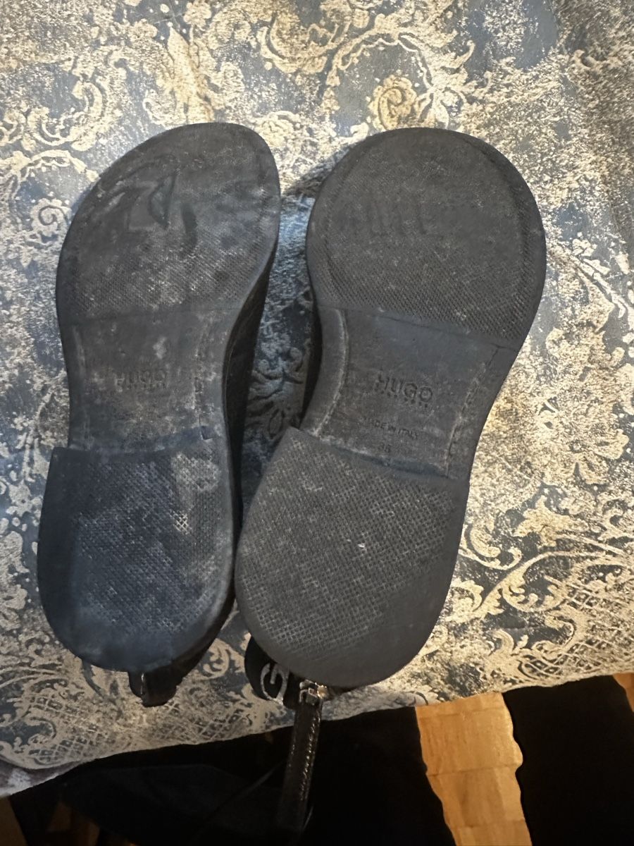 Hugo Boss Scarpe da donna: Hugo Boss boots – Usato da Sorengo venduto da dis_tfq6 4