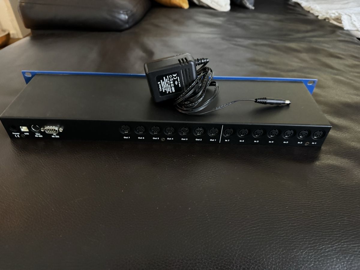 Instruments de musique: Emagic AMT8 - 8x8 Midi Interface USB – D'occasion à Zürich par 1cut2 4