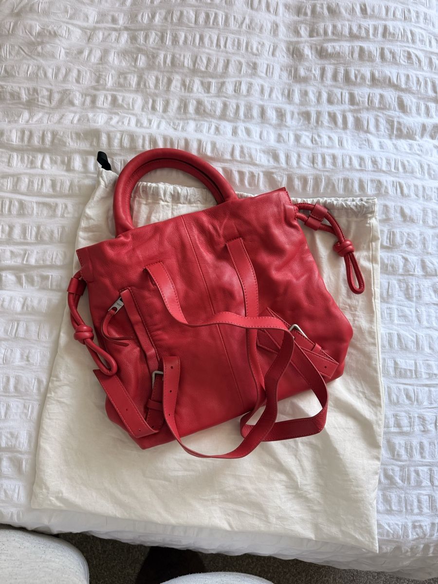 Liebeskind Borse da donna: Liebeskind Rucksack neu Leder rot – Nuovo (secondo la descrizione) da Thalwil venduto da ric_6zpr 1