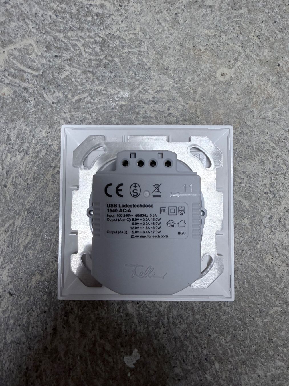 Feller Stecker: Feller USB Ledesteckdose – Gebraucht aus Safenwil von ins_6ntm 1