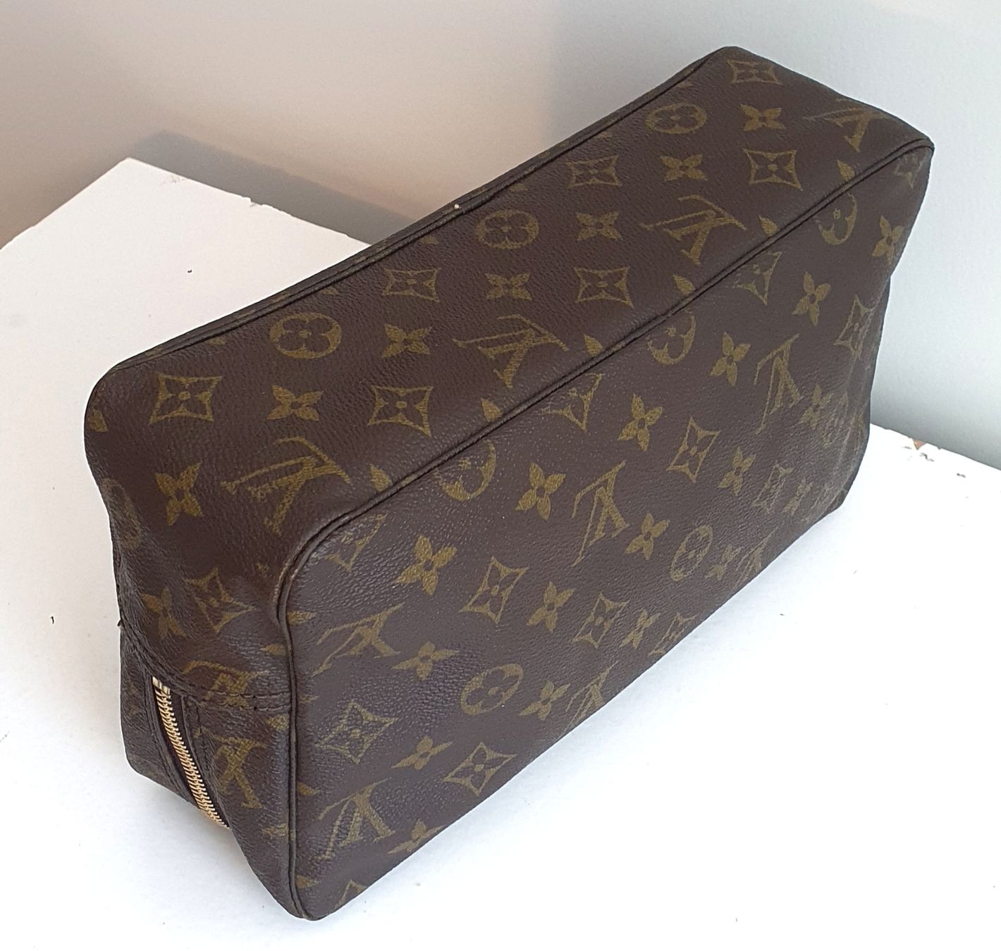 Louis Vuitton Custodie per cosmetici: Louis Vuitton Necessaire GM Gross Monogram Canvas – Usato da Niederteufen venduto da Mira_72 3