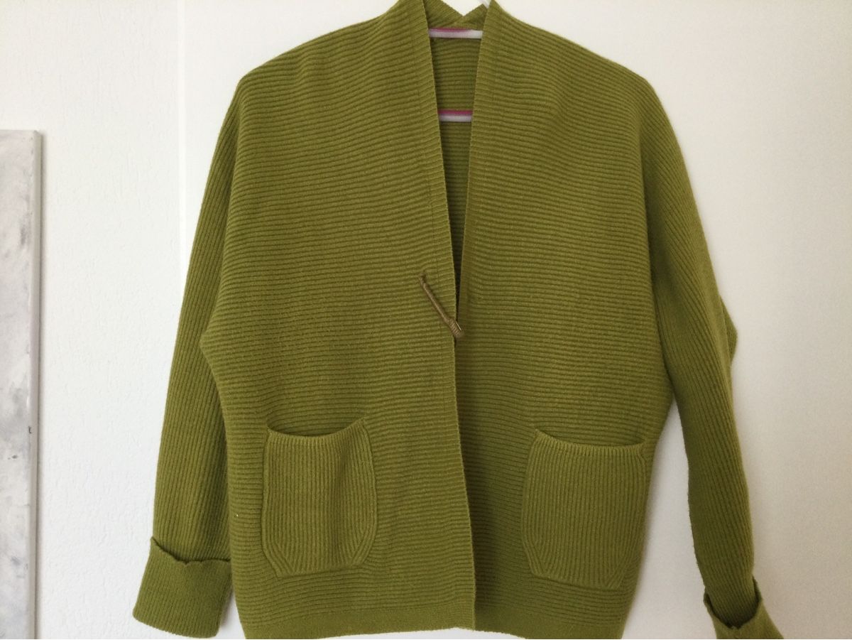 Giacche: Strickjäckli für Herbst  – Usato da Villnachern venduto da Anita2006 4