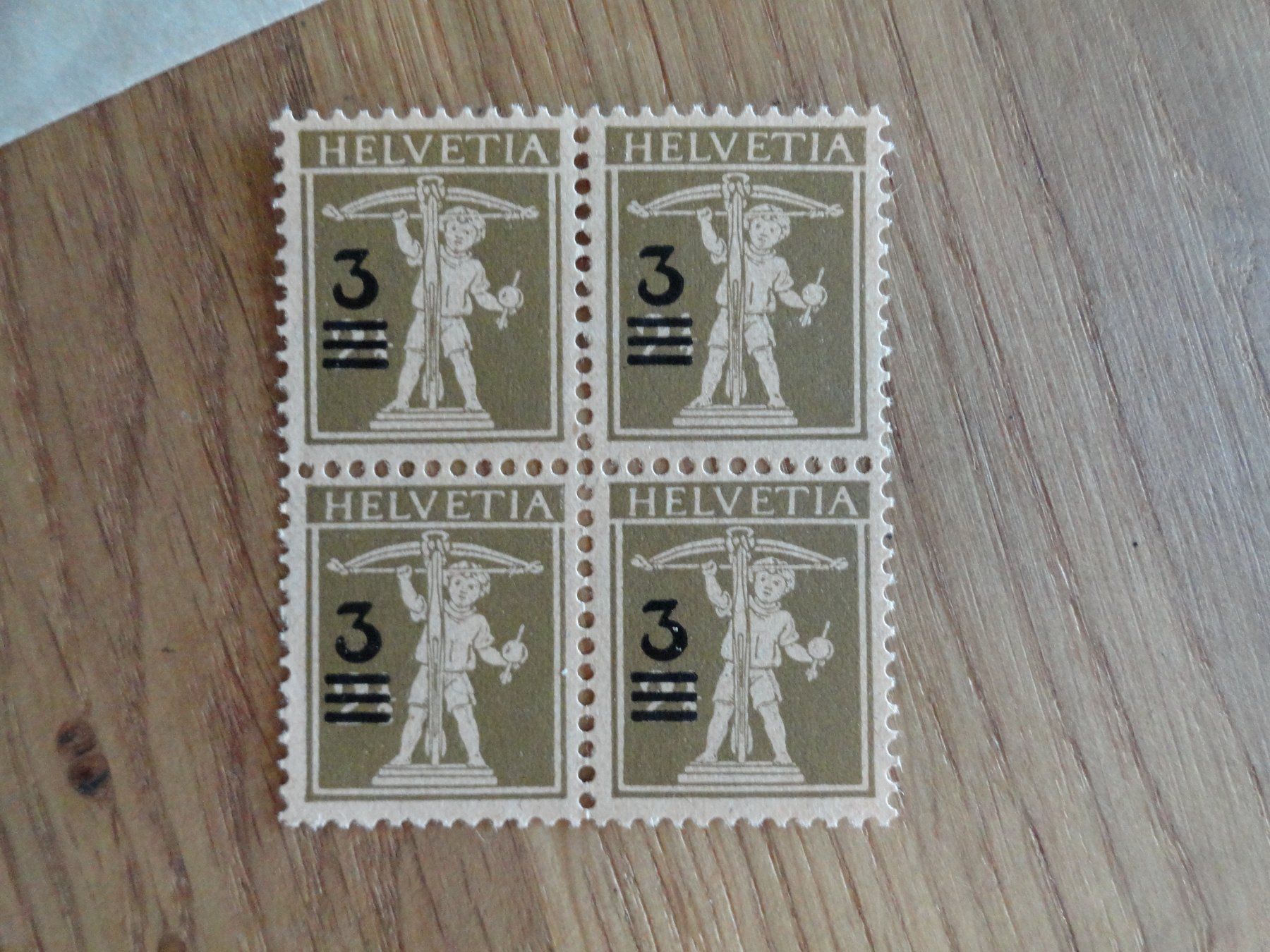 Tutti i francobolli: Tellknabe mit Armbrust ca. 1911 - 4er Block Postfrisch – Nuovo (secondo la descrizione) da Gerlafingen venduto da Shiva_74 1