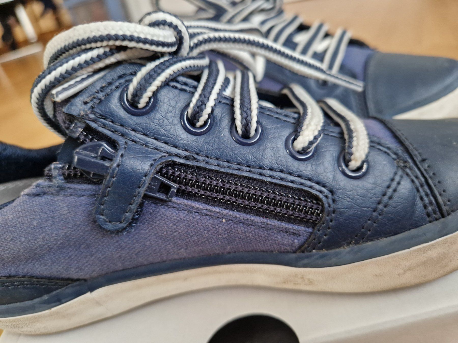 Geox Scarpe per ragazzi: Schuhe Geox Gr. 31 – Nuovo (secondo la descrizione) da Davos-Dorf venduto da Bpelikan 1