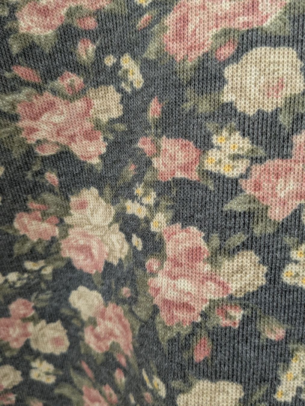 Maglioni & Felpe: Blumenmuster Top, Vintage Look, Grösse S – Usato da Basel venduto da Blumenwiese2 1