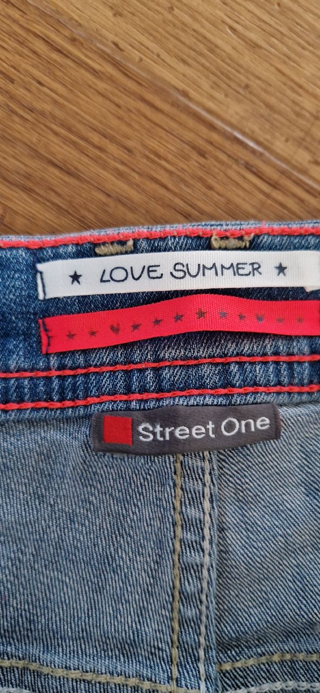 Jeans: Schöne Jeansshorts Street One – Gebraucht aus Grosswangen von iranki80 1