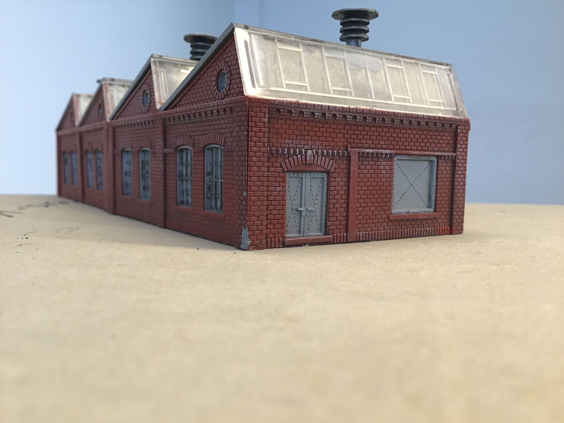 Modellini di ferrovie: Fabrikgebäude Backstein Modellbau, gebaut SPUR N – Usato da Männedorf venduto da Spezial-Modelle 1