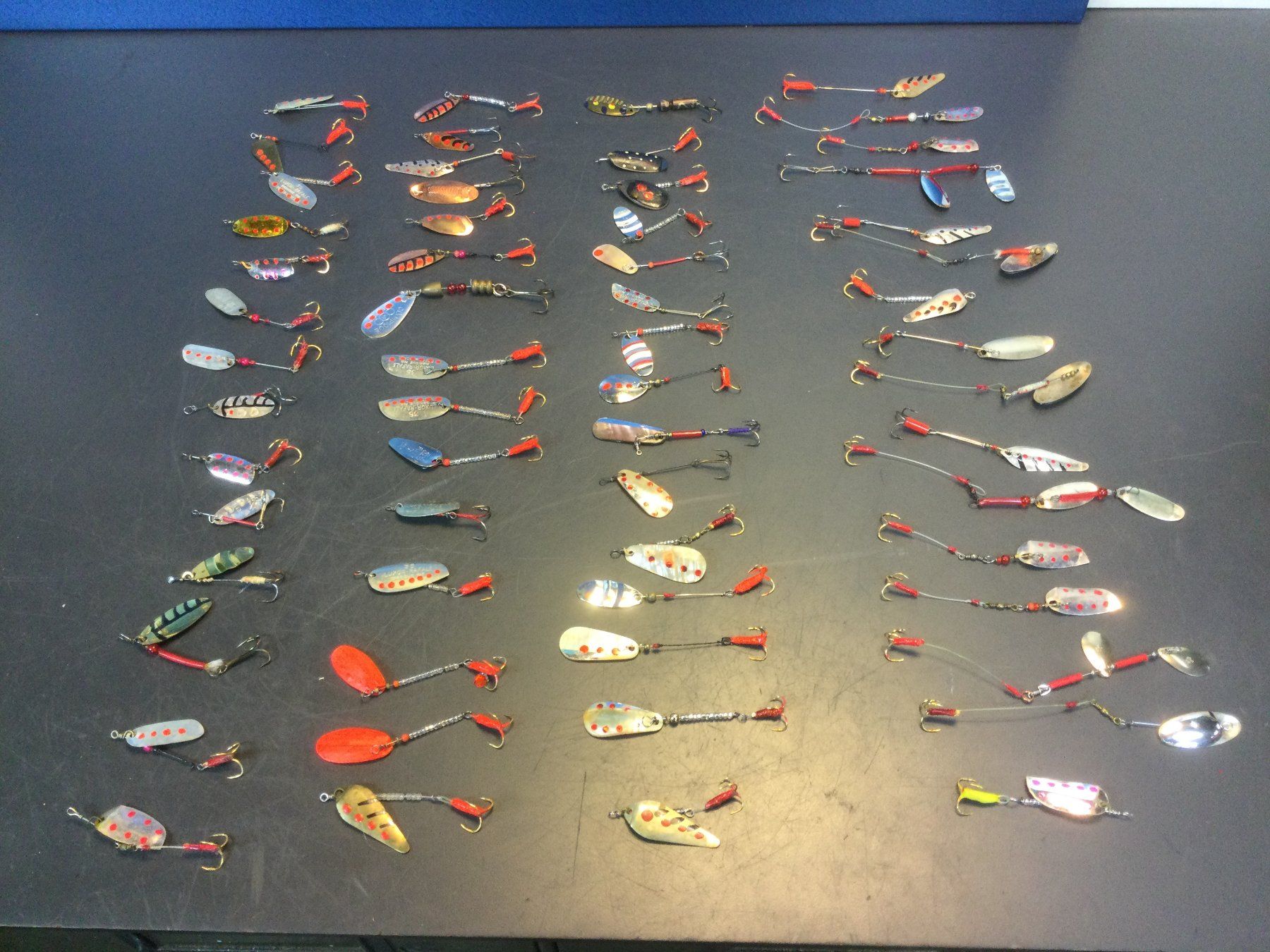 Esche: Posten fast neue Spinner Fischköder Löffel Angelhacken – Usato da Wangen SZ venduto da kuriosum12