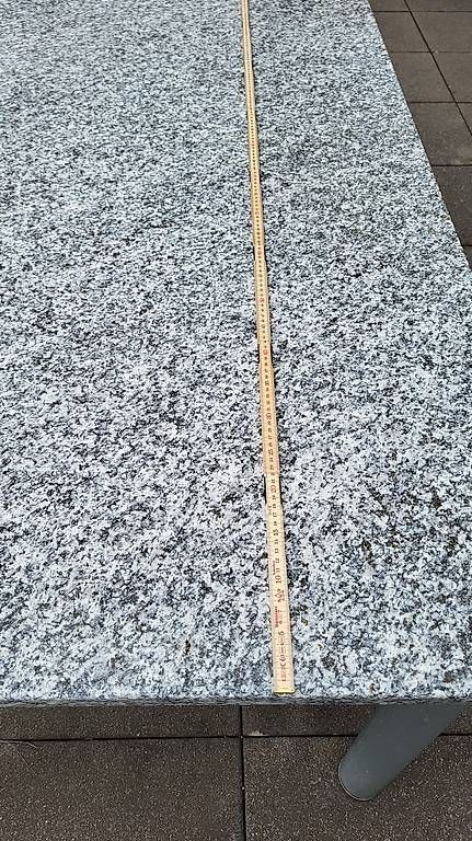 Tavoli: Granit Tisch 160x90x75 – Usato da Gais venduto da santona 2