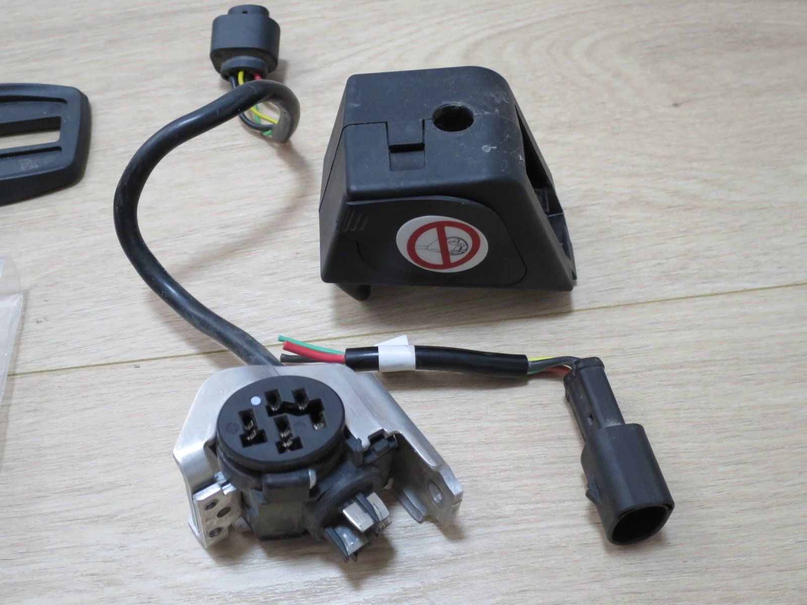 Bosch Ersatzteile: Bosch Dual-Battery Kit – Gebraucht aus Gundetswil von Maegez 2