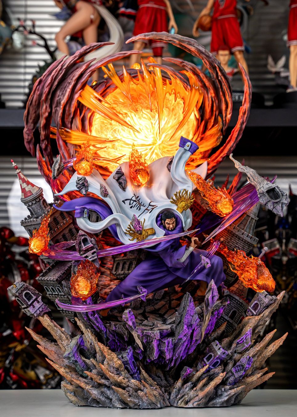 Statuette: One Piece Issho Fujitora – Usato da Niederrohrdorf venduto da elwey