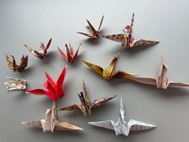 12  Handgefaltete Origami Kraniche von Japanerin