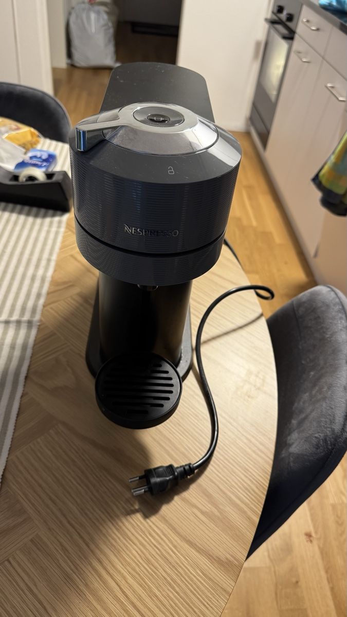 Nespresso Macchine per caffè & Macchine per espresso: Nespresso Vertuo Next – Nuovo (secondo la descrizione) da Jona venduto da rob_cb77