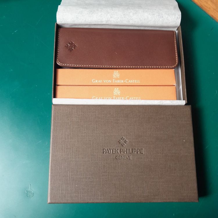 Lot De Stylos De Collection Finlandais - Patek Philippe & Graf Von Faber-Castell - Or Jaune