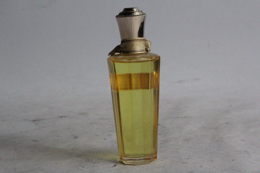Rochas Parfum & Eau de Toilette: Parfum de toilette Madame ROCHAS – Gebraucht aus Vandoeuvres von Dom-Tom 2