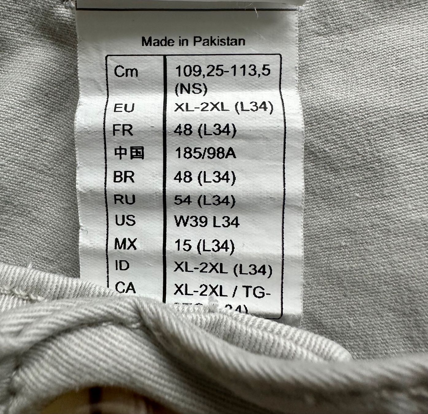 Pantaloni: Chino-Hose helles Beige Grösse 34 – Usato da Abtwil SG venduto da sinsky_ 8
