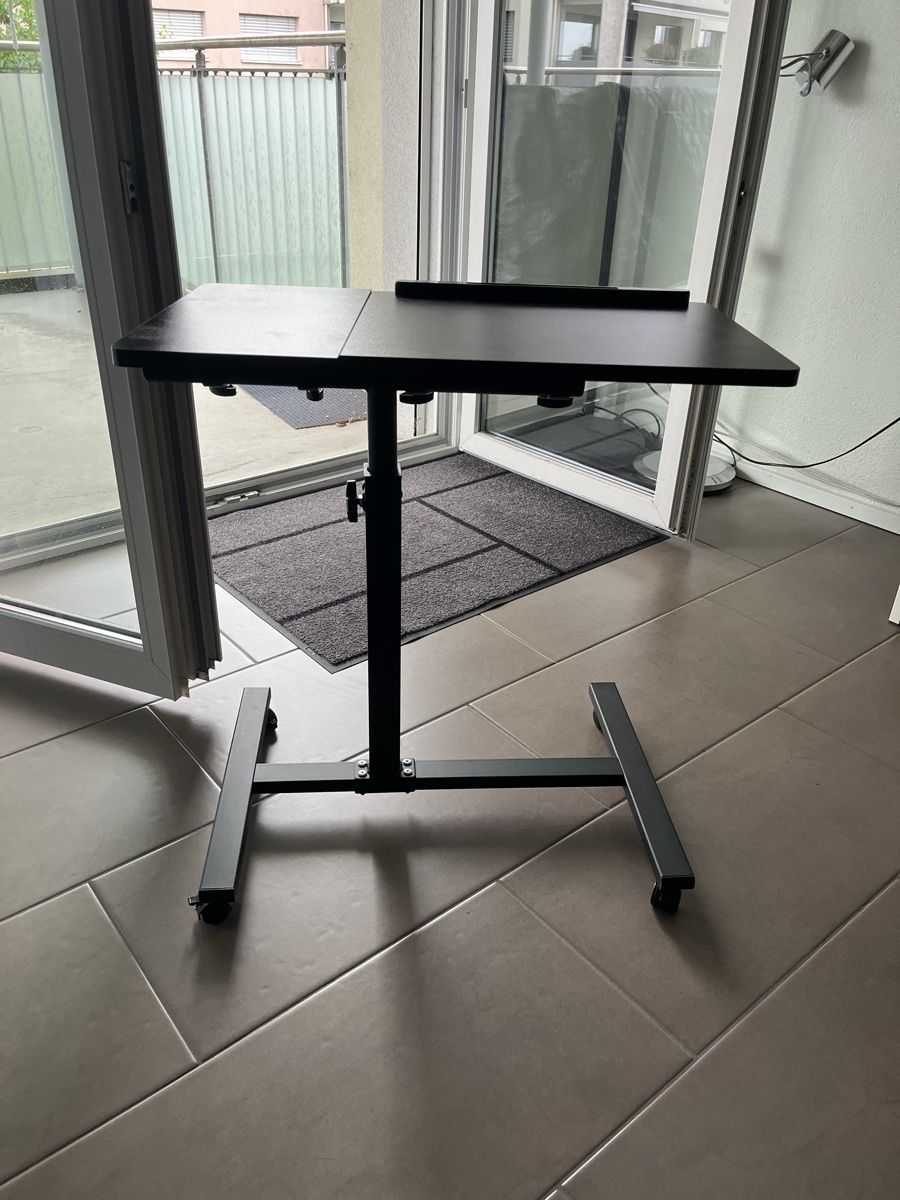 Tavoli: Relaxdays Laptoptisch – Usato da Lachen SZ venduto da ant_56th