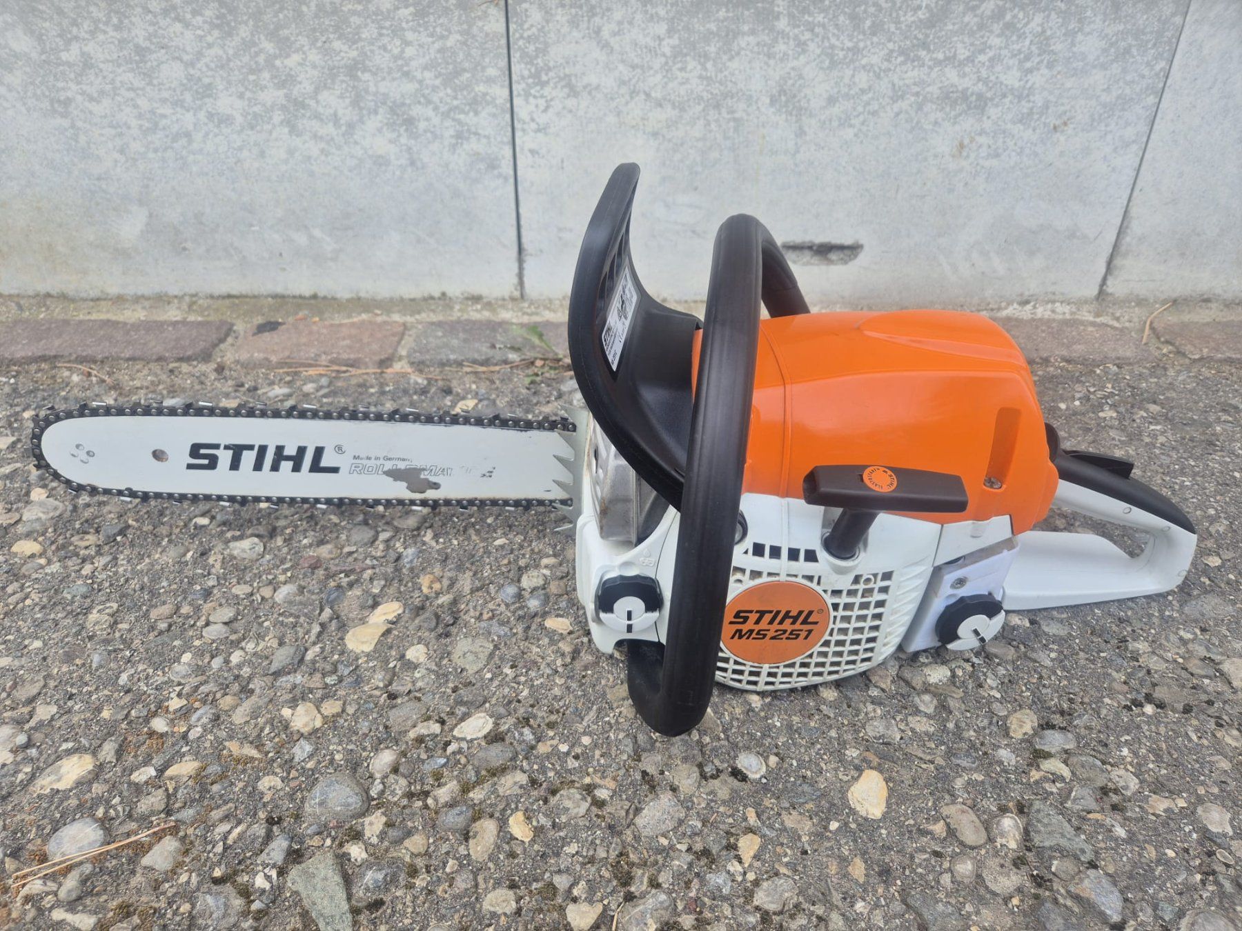 Stihl Seghe: Stihl Motorsäge MS 251 – Usato da Niederglatt ZH venduto da Hinti50