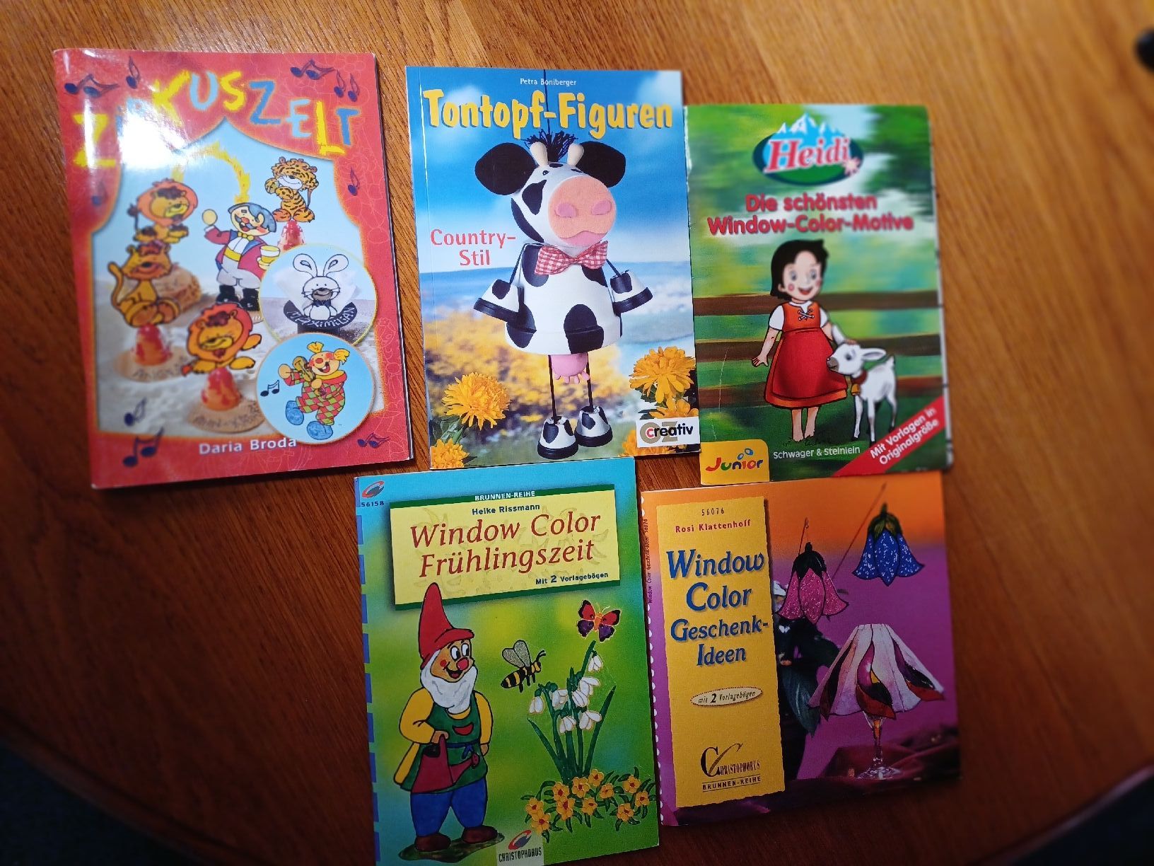 Livres: 5 verschiedene Bastelbüchlein – Neuf (Voir description) à Gächliwil par lesidees