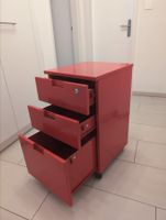 Roter Rollcontainer 3 Schubladen abschliessbar Metall