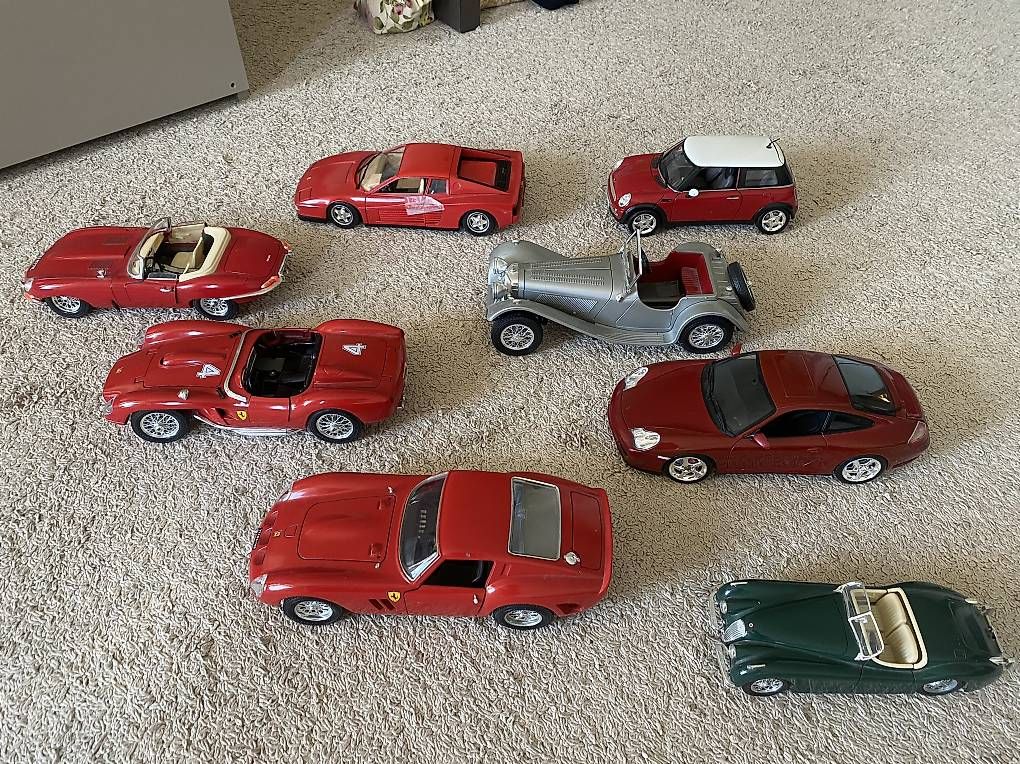 Bburago Modellautos: 8 Modellautos Porsche Ferrari – Gebraucht aus Kirchlindach von auguri6