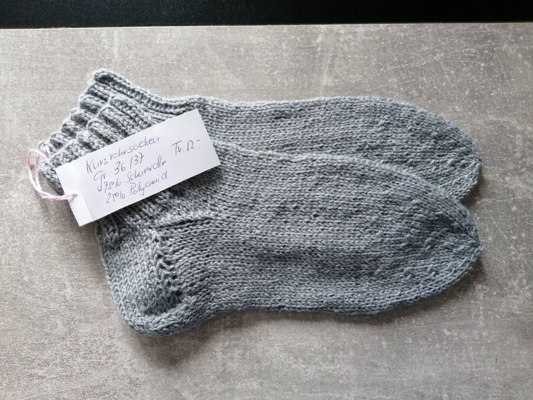 Calze: Kurzrohrsocken handgestrickt, Grösse: 36/37 – Nuovo (secondo la descrizione) da Altstätten SG venduto da willipatricia