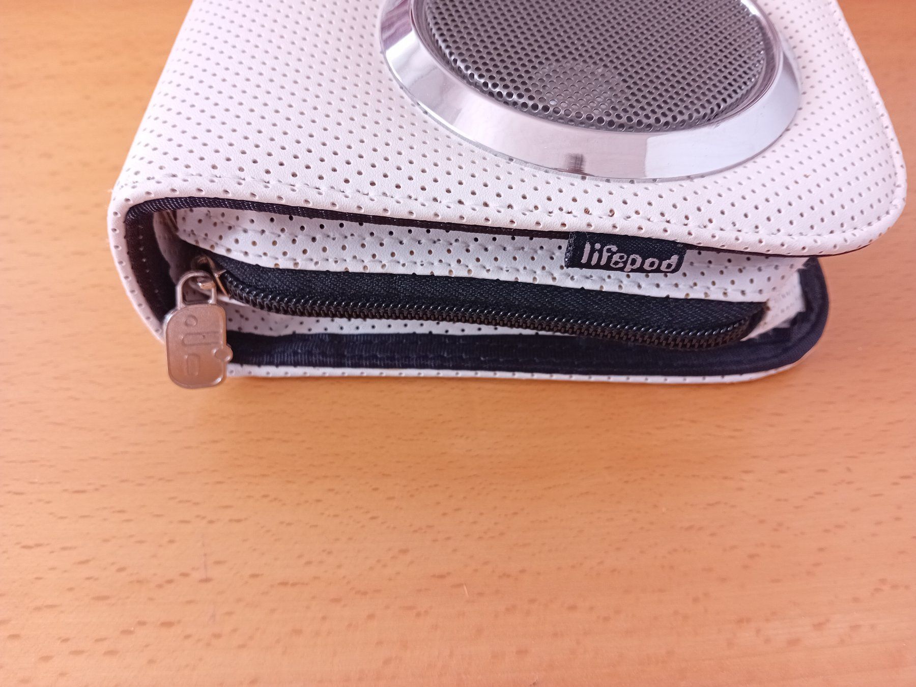 Lautsprecher: PodBlaster Stereo Travel Speakers And Storage Case – Gebraucht aus Fribourg von Werkt 1