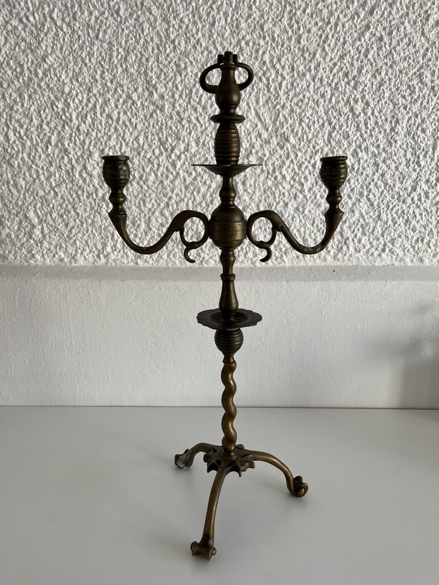 Tutte le decorazioni: alter, grosser, zweiflammiger Kerzenständer / Messing – Usato da Wetzikon ZH venduto da seli03