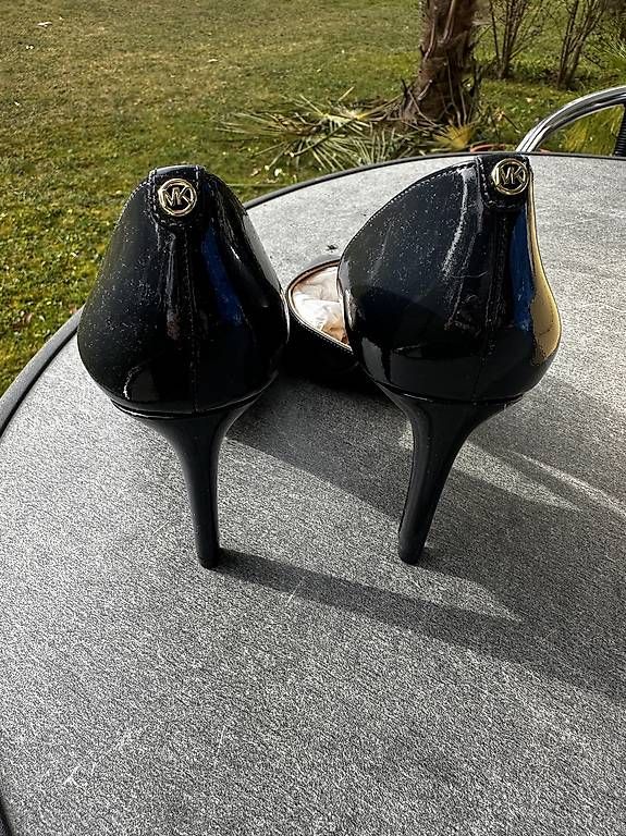 Chaussures femmes: Michael Kors High Heels, dunkelblau, Gr. 41 – D'occasion à Thalwil par and_fdf5 2
