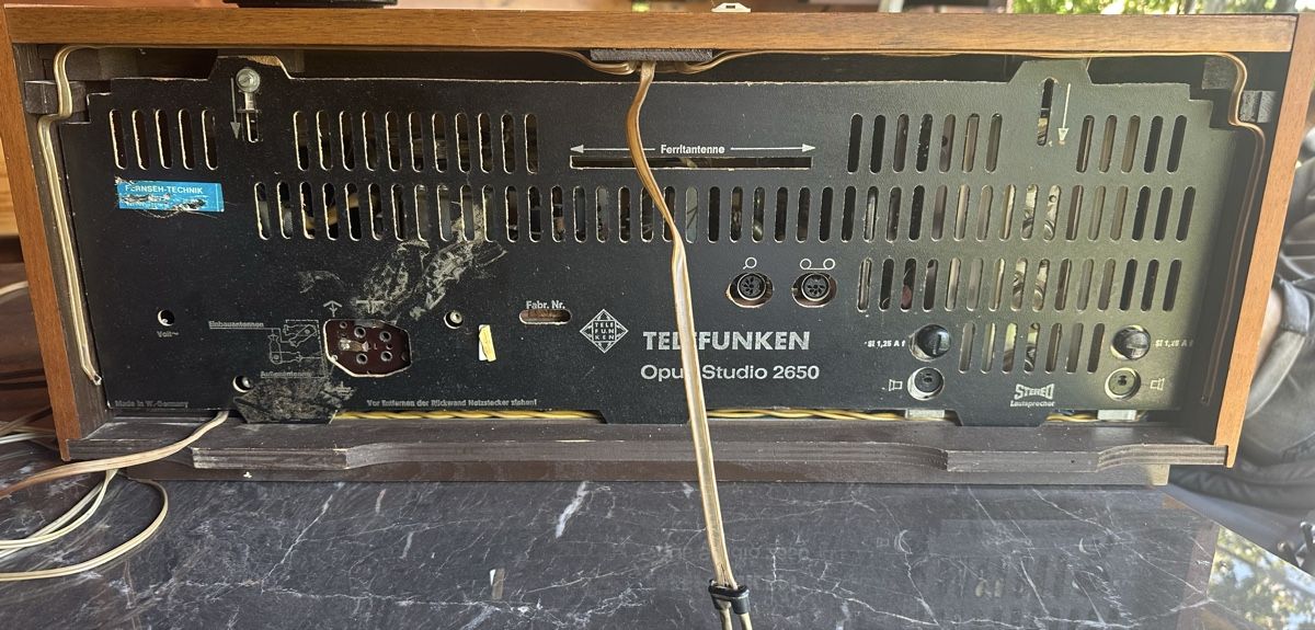 Telefunken Radio: Telefunken Opus Studio 2650 MX Stereo Röhrenradio – Difettoso da Effretikon venduto da MilosS 4