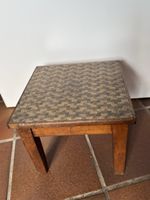 Alter Holzschemel