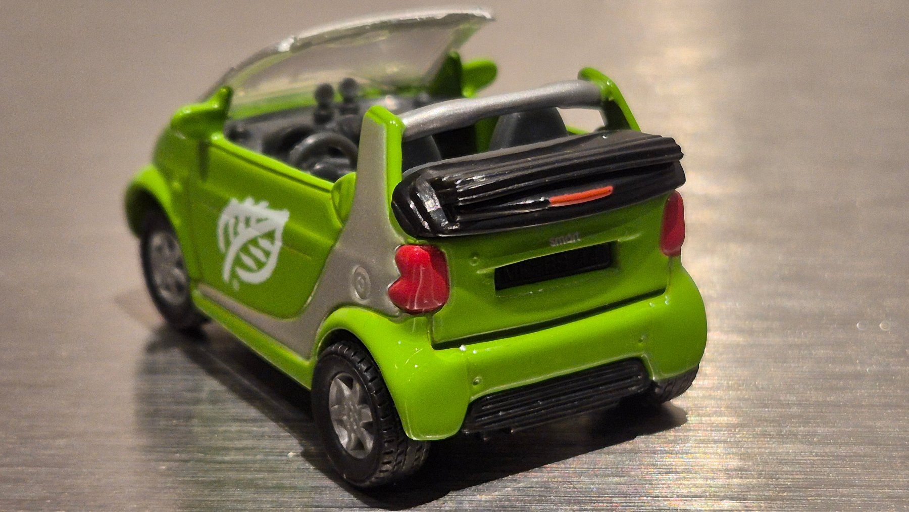 Siku Modellini d'auto: Modell-Auto: Smart Cabrio "Erdgas" von siku – Usato da Bischofszell venduto da worldoftoday 4