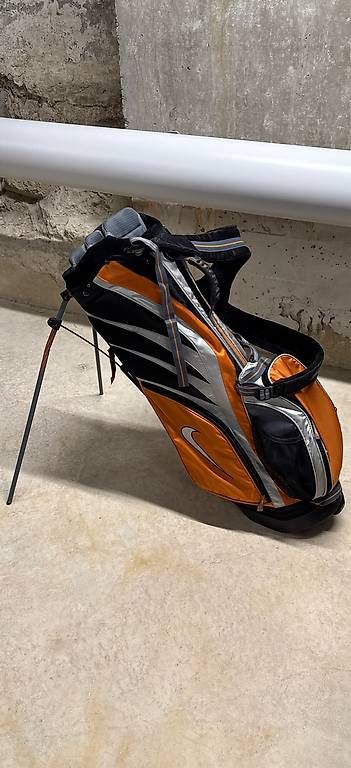 Nike Borse: Nike Golfbag – Usato da Bischofszell venduto da Nenga