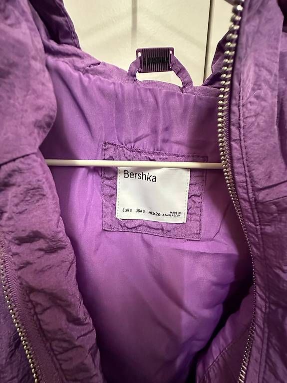 Giacche: Übergangs/Regenjacke in Violett grösse S – Usato da Buttikon SZ venduto da roy_pvy5 1