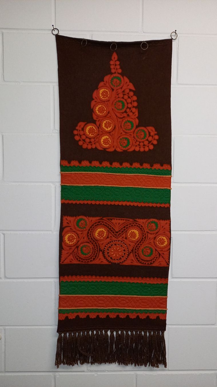 Tutte le decorazioni: folkloristischer Wandbehang – Usato da Alpnach Dorf venduto da jkp_k62jg