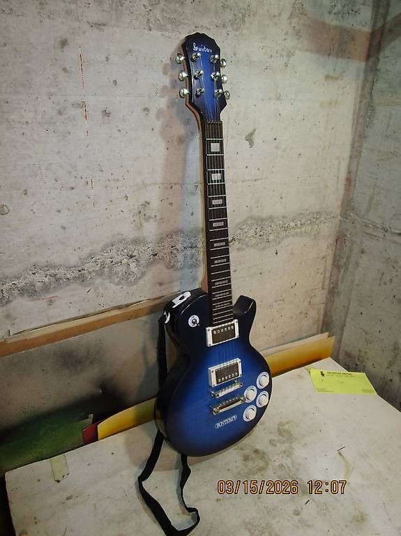 Strumenti musicali: guitare électrique pour enfant – Usato da Clarens venduto da krampou 1