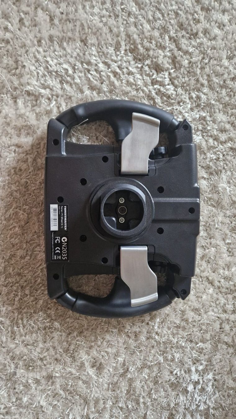 Controller: Thrustmaster f1 wheel Ferrari – Gebraucht aus montcherand von Zhamot 2