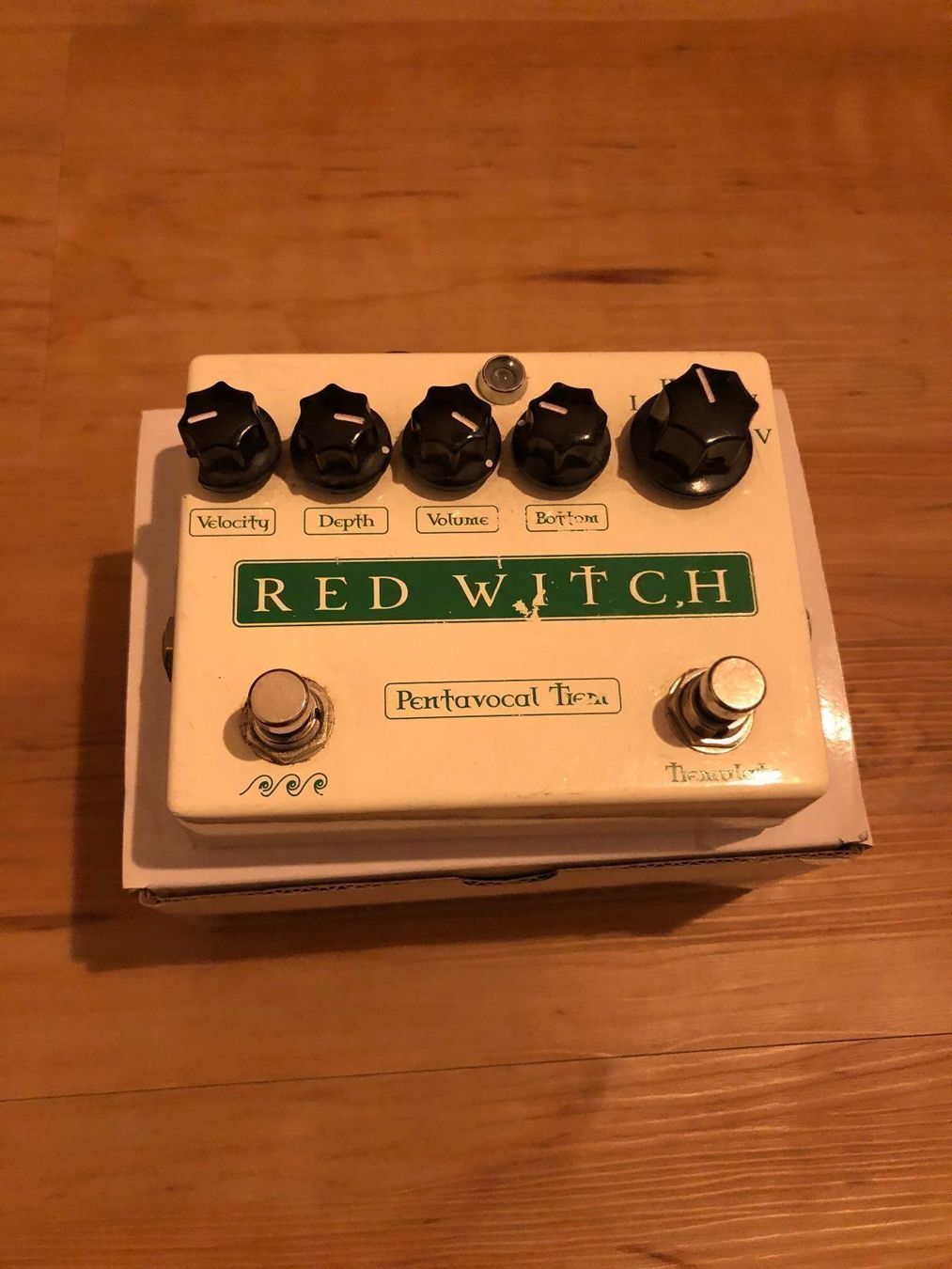 Strumenti musicali: Red witch pentavocal trem tremolo effekt – Usato da Appenzell venduto da classiccyclingkits