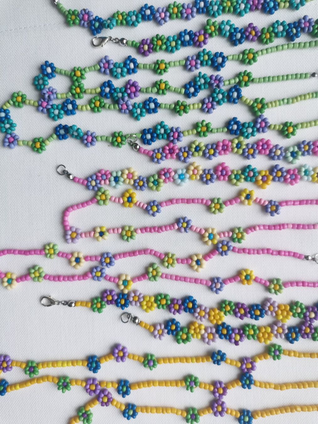 Bracciali & Braccialetti: Handgemachte Blumen-Armbänder, Halsketten – Nuovo (secondo la descrizione) da Niedergösgen venduto da lil_s6k8 1