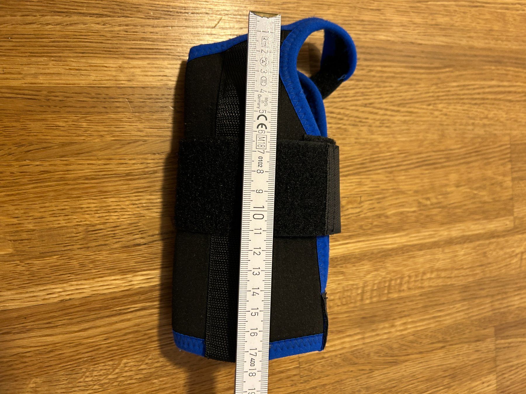 Guanti & manicotti: Stützender Handgelenk-Handschuh "DeRoyal" (Gr M) – Usato da Küsnacht ZH venduto da filo_fila8700 7