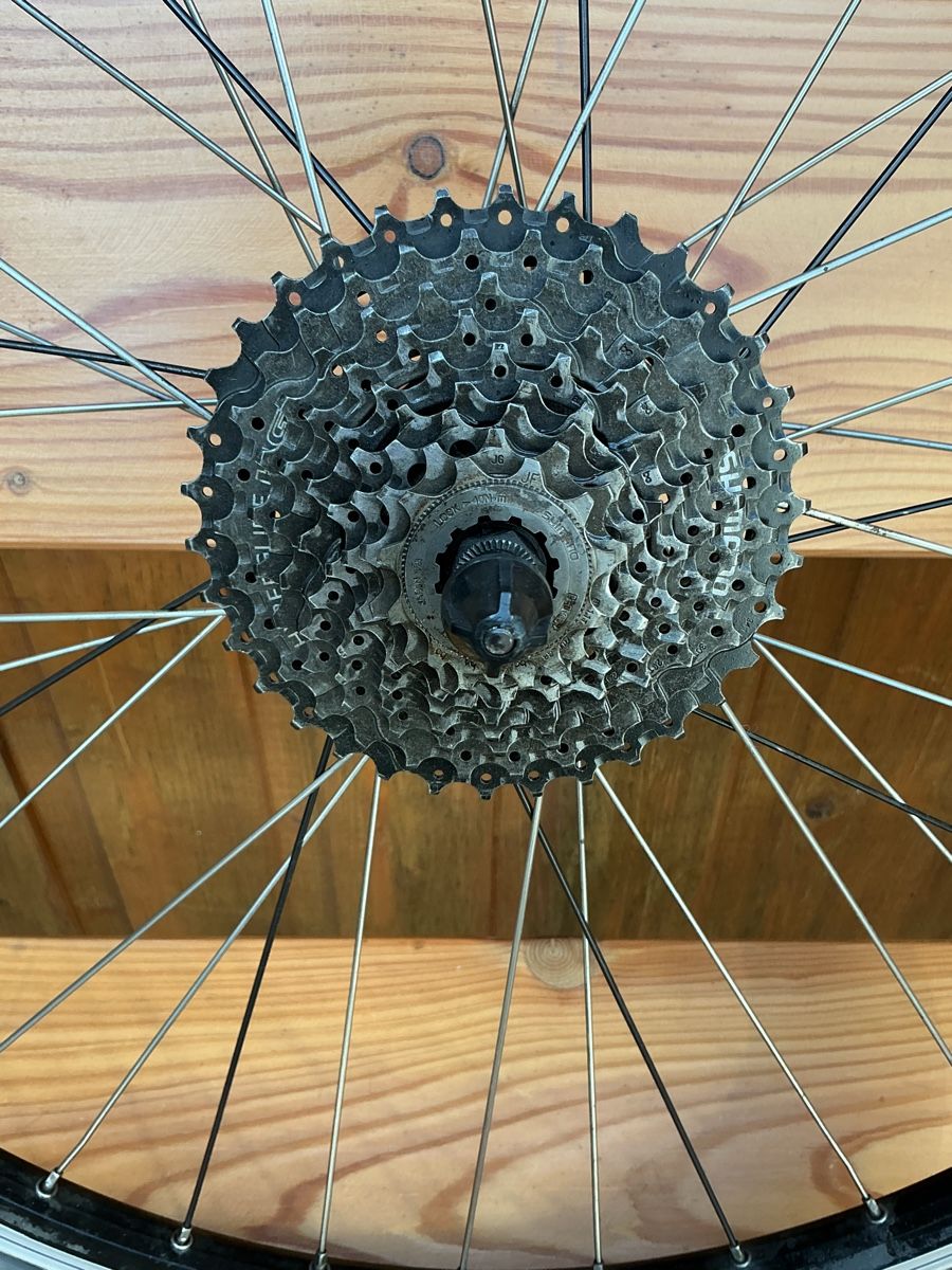 Shimano Pezzi di ricambio: Fleyer Vorderrad und Hinterrad – Usato da Oberbuchsiten venduto da Tesin3 1