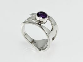 Silberring aus Silber 925 mit facettiertem Amethyst