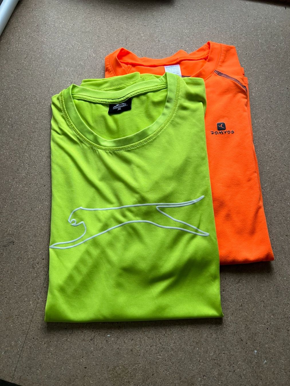 T-shirt: Sport Shirt, Gr. XL – Usato da Reigoldswil venduto da Gora5