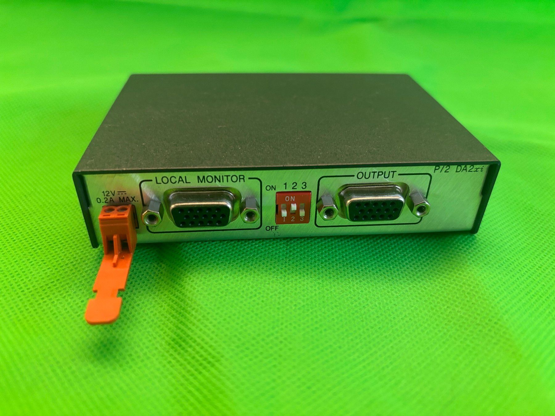 Laufwerke & Adapter: Extron P/2 DA2xi VGA 1:2 Verteiler – Gebraucht aus Kilchberg ZH von bionicdog 1