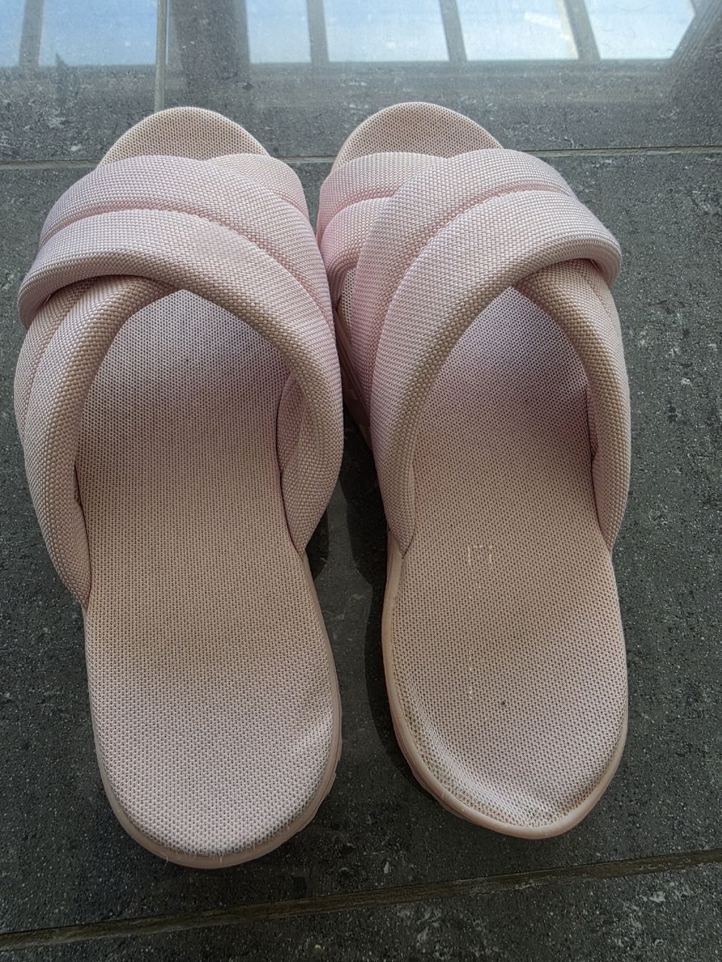Tommy Hilfiger Scarpe da donna: Tommy Hilfiger Pantoletten gr.39 – Usato da Würenlos venduto da Nigginiggi 2