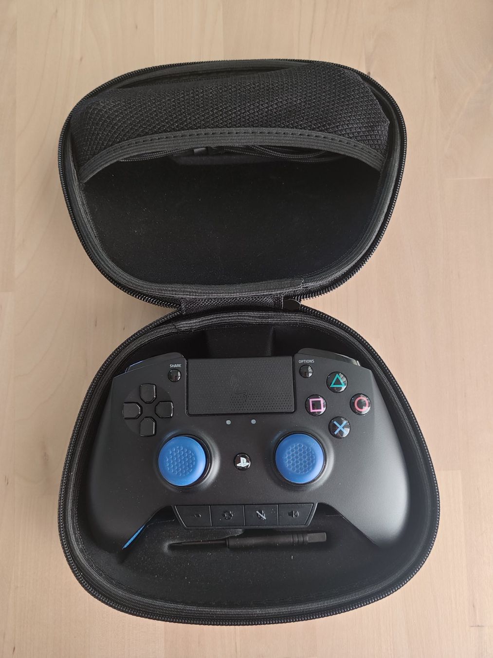 Razer Controller: Razer Raijuu Controller für PS4 und PC – Usato da Ins venduto da MAVIC99 4