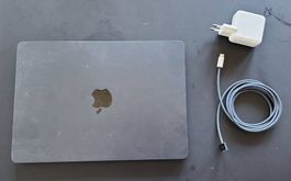 Macbook Air M2 8GB Ram 256 SSD