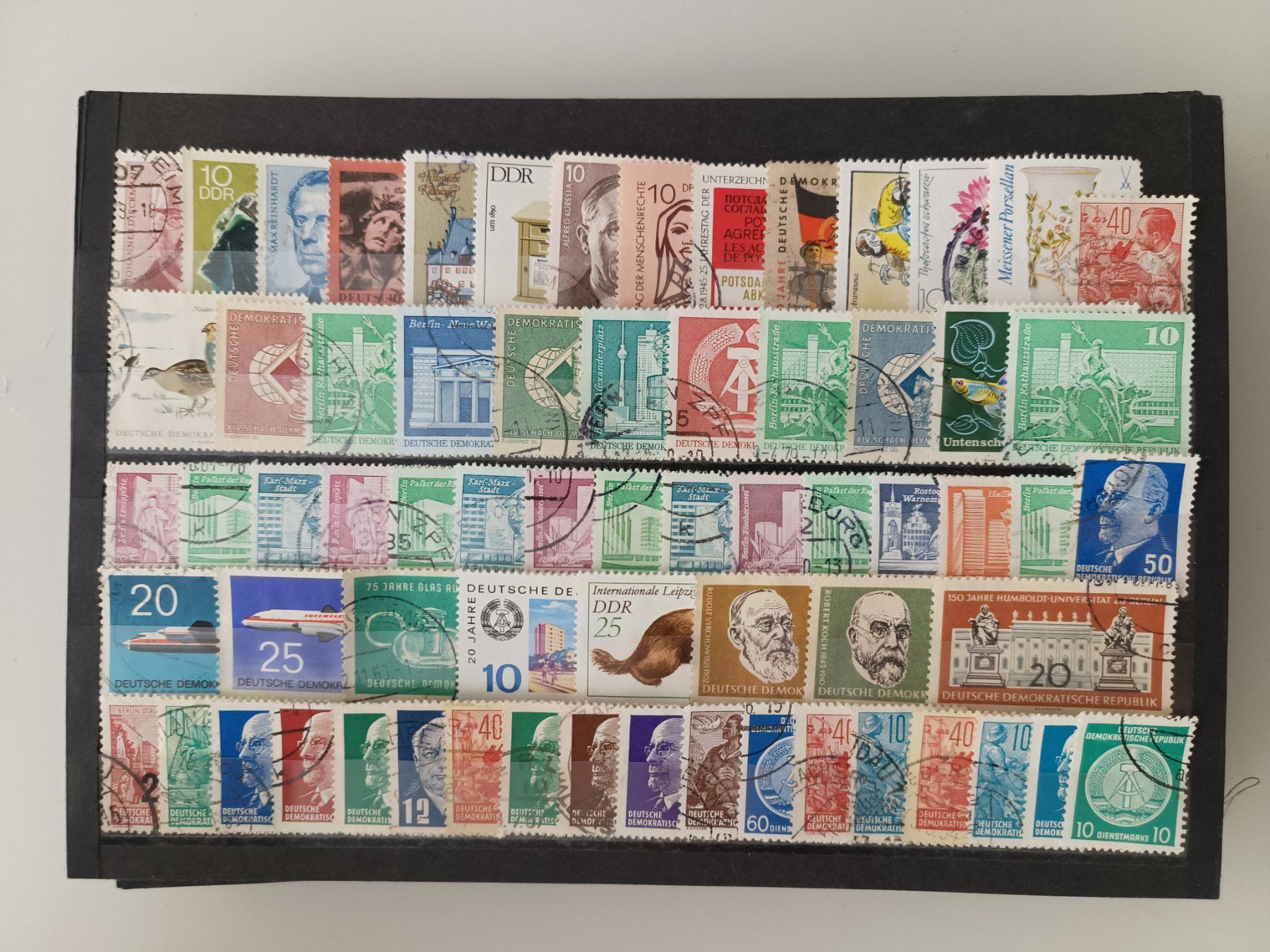 Tutti i francobolli: tolles DDR Lot gestempelt – Usato da Dübendorf venduto da goeggi79
