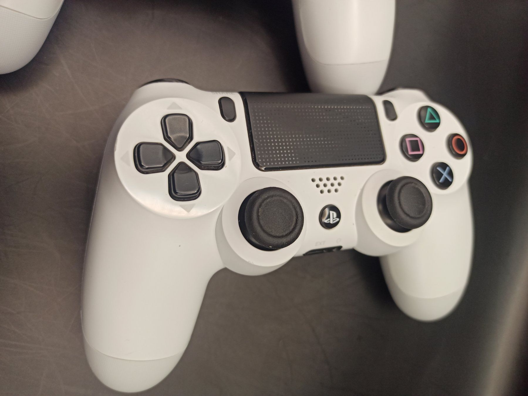 Controller: 2 x Original Controller Sony PS4 Wireless DualShock 4 WEISS – Gebraucht aus Oberweningen von mar_87mx 6
