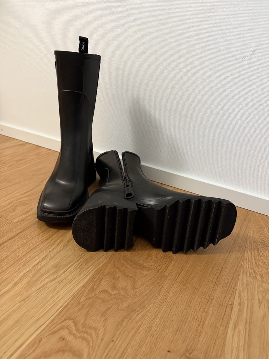 Chloé Scarpe da donna: CHLOÉ "Betty" Rain Boot - Size 40 – Nuovo (secondo la descrizione) da Horgen venduto da Kbb_3 1